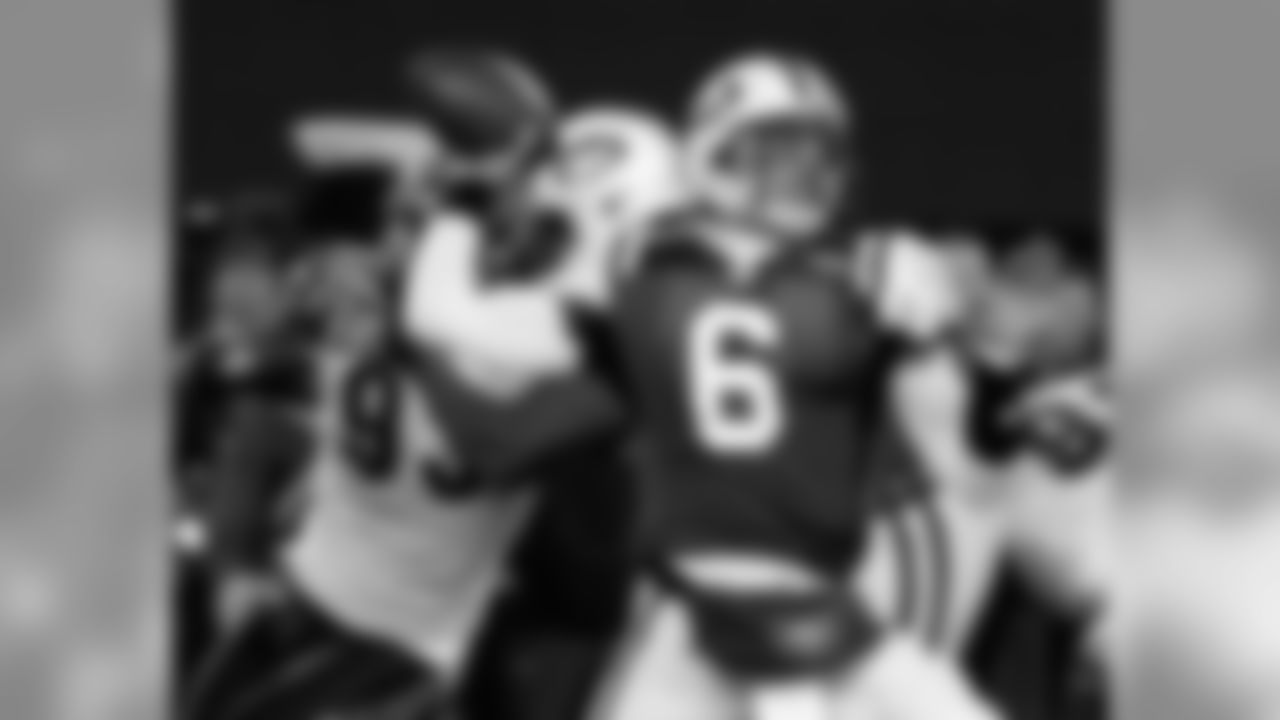 2010 Week 12 Jets vs Bengals Game Photos