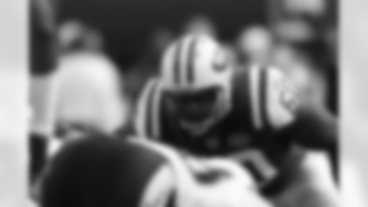 D'Brickashaw Ferguson Photos