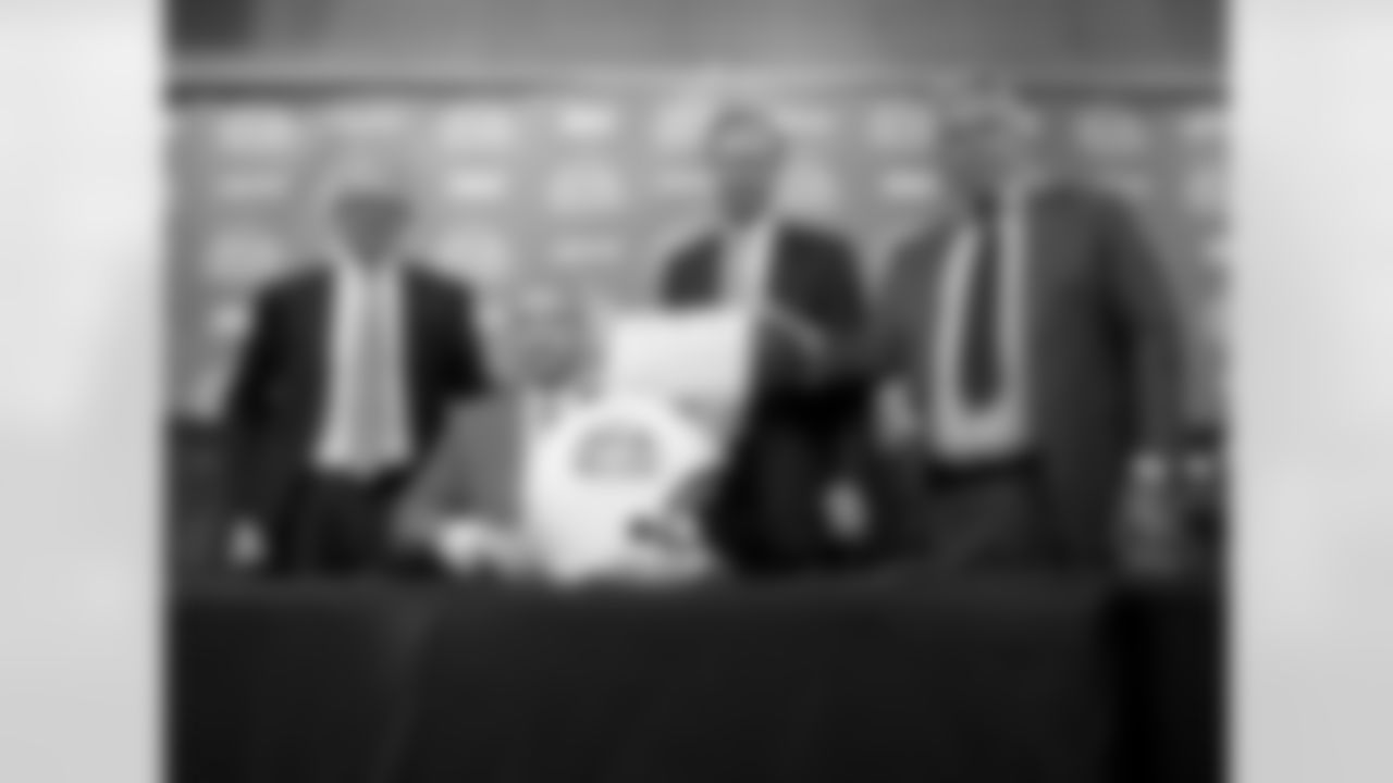 MetLife Acquires Naming Rights To New Meadowlands Stadium