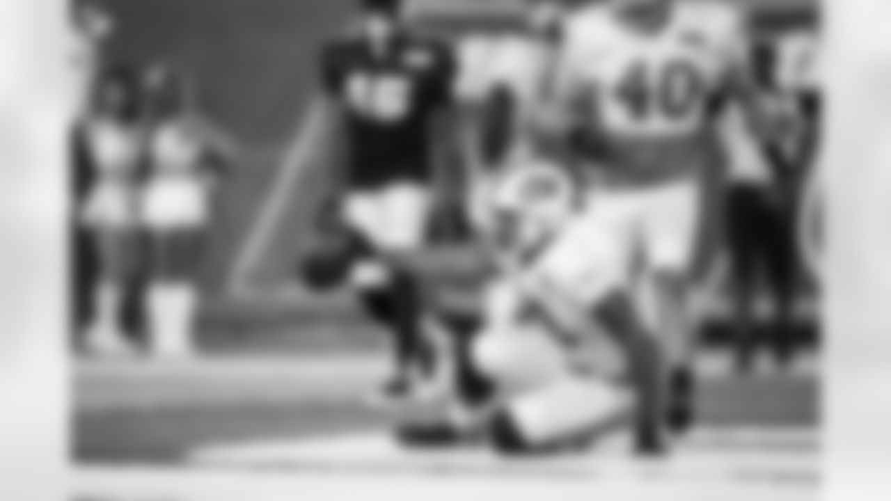 #49 Jordan Leggett