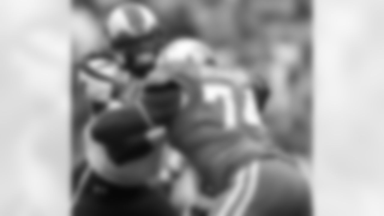Helped lead Volunteers to 2,261 rushing yards, the most since 2004