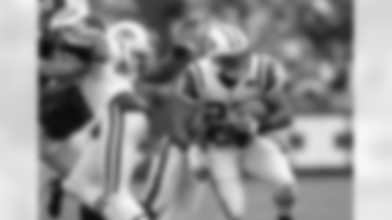 2010 Week 4 Jets at Bills Game Photos