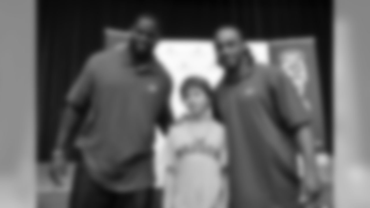 NFL Play 60 Challenge: Wilson and Dixon Inspire Local Kids