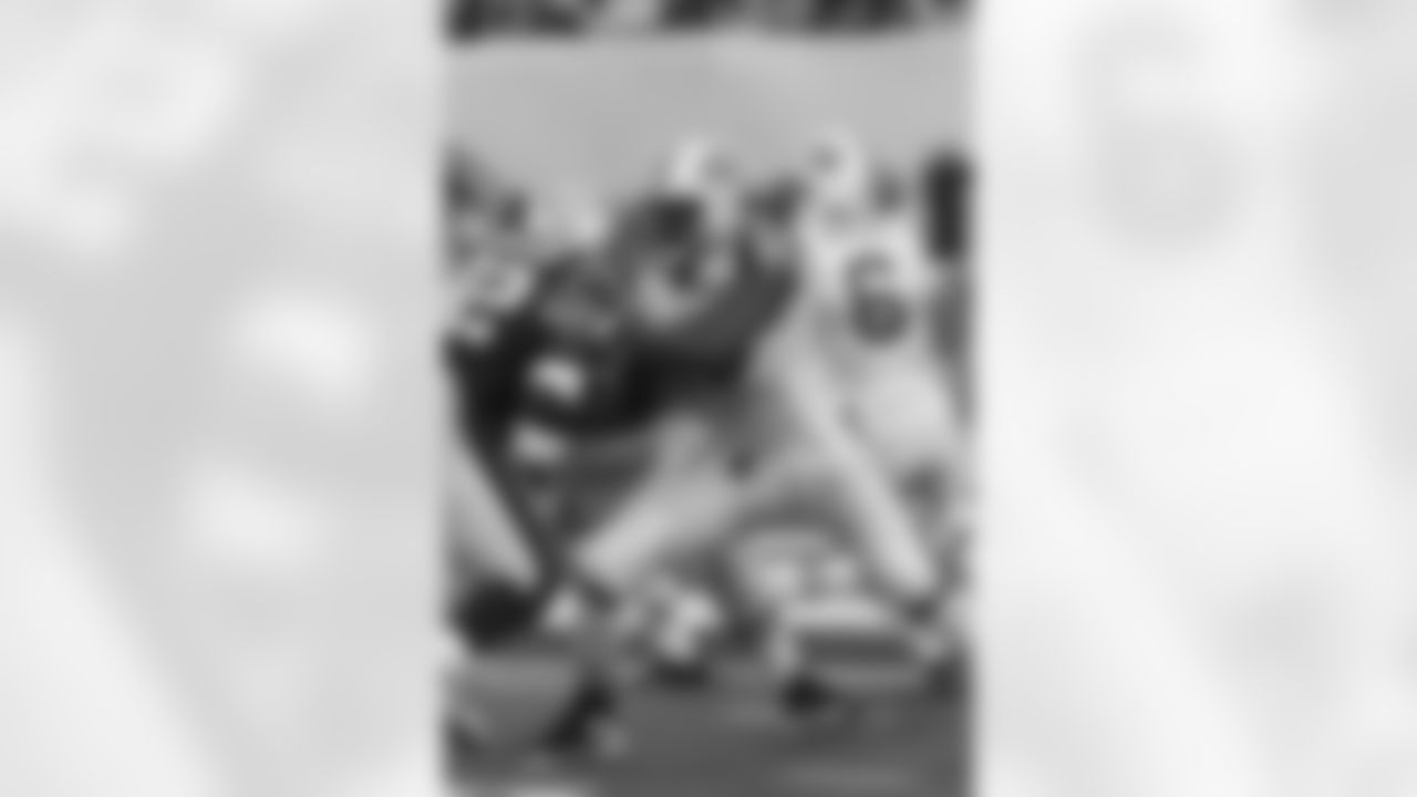 D'Brickashaw Ferguson Photos