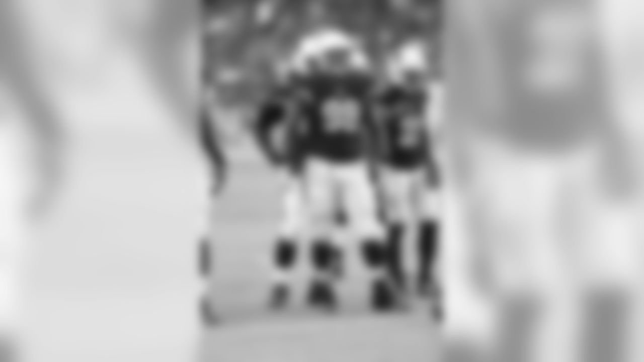 NT Corey Peters