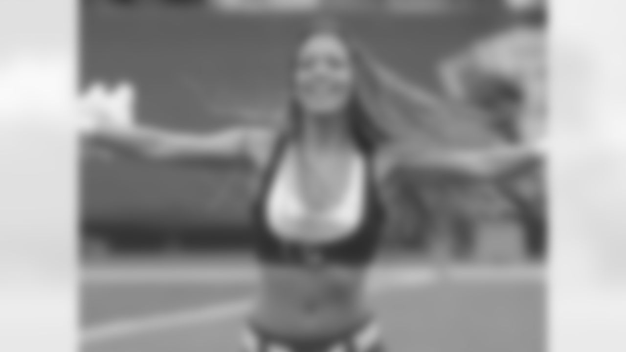 Danielle B. 2009 Flight Crew Member Photos