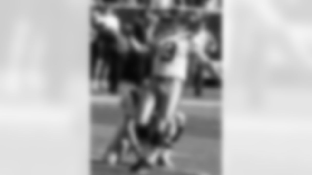 2009 Week 7 - Jets at Raiders Photos