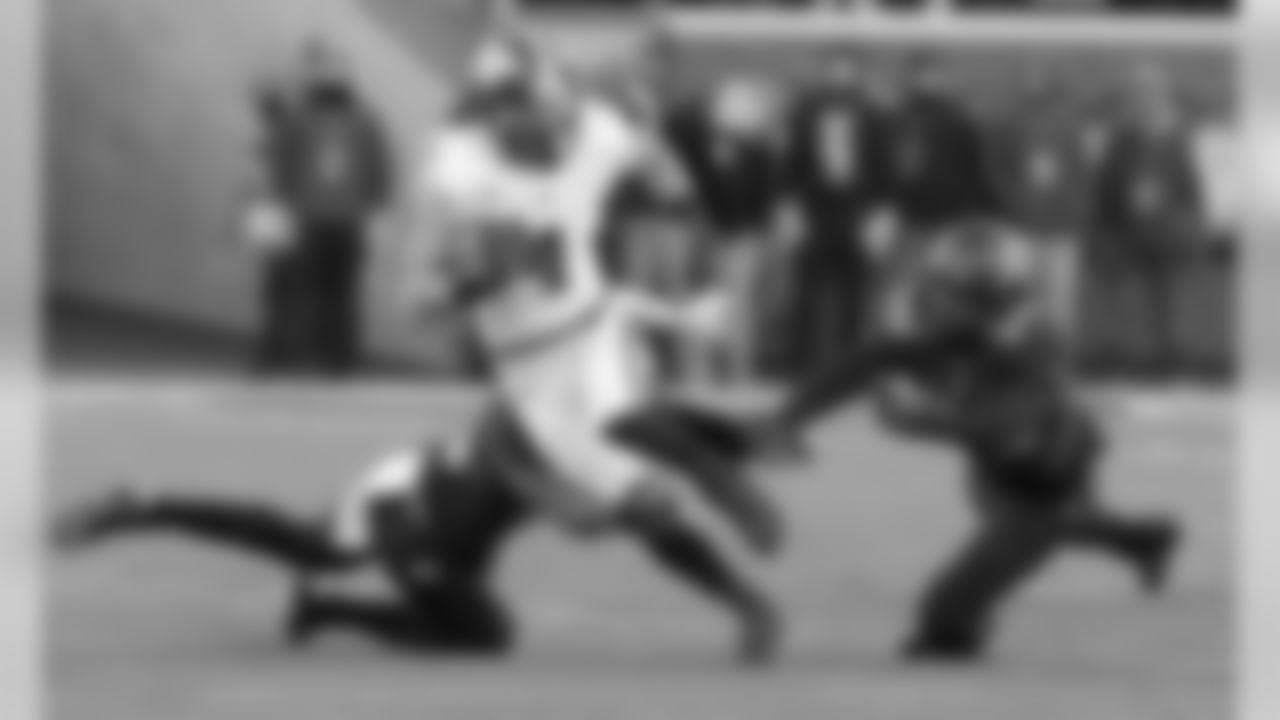 Won 2013 Burlsworth Trophy as nation's top player who began his career as a walk-on