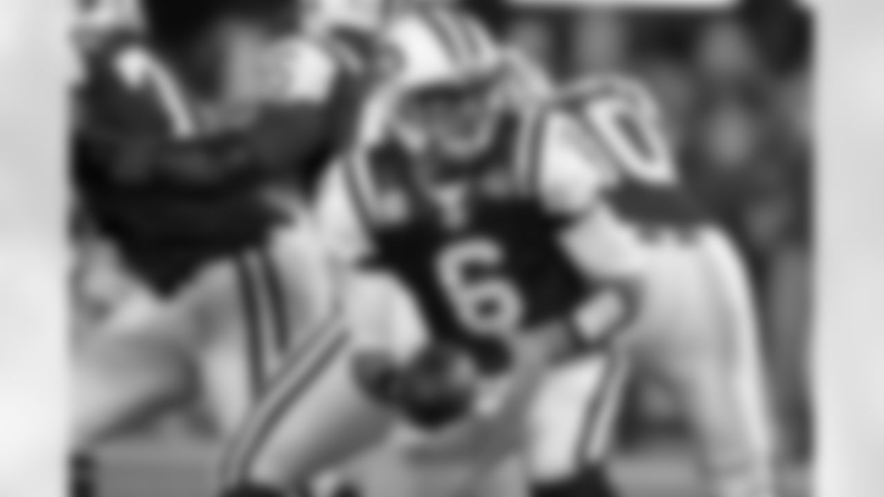 2011 Regular Season Week 6 Jets vs. Dolphins Game Photos