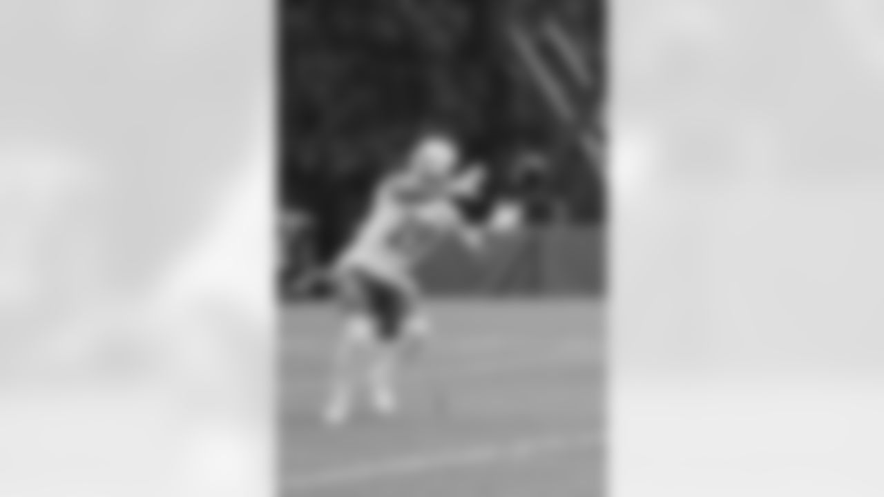 Saalim Hakim adds return experience and contributed on coverage units in 2014. Appearing in 16 games for the first time in his career, Hakim finished the season with seven special teams stops.