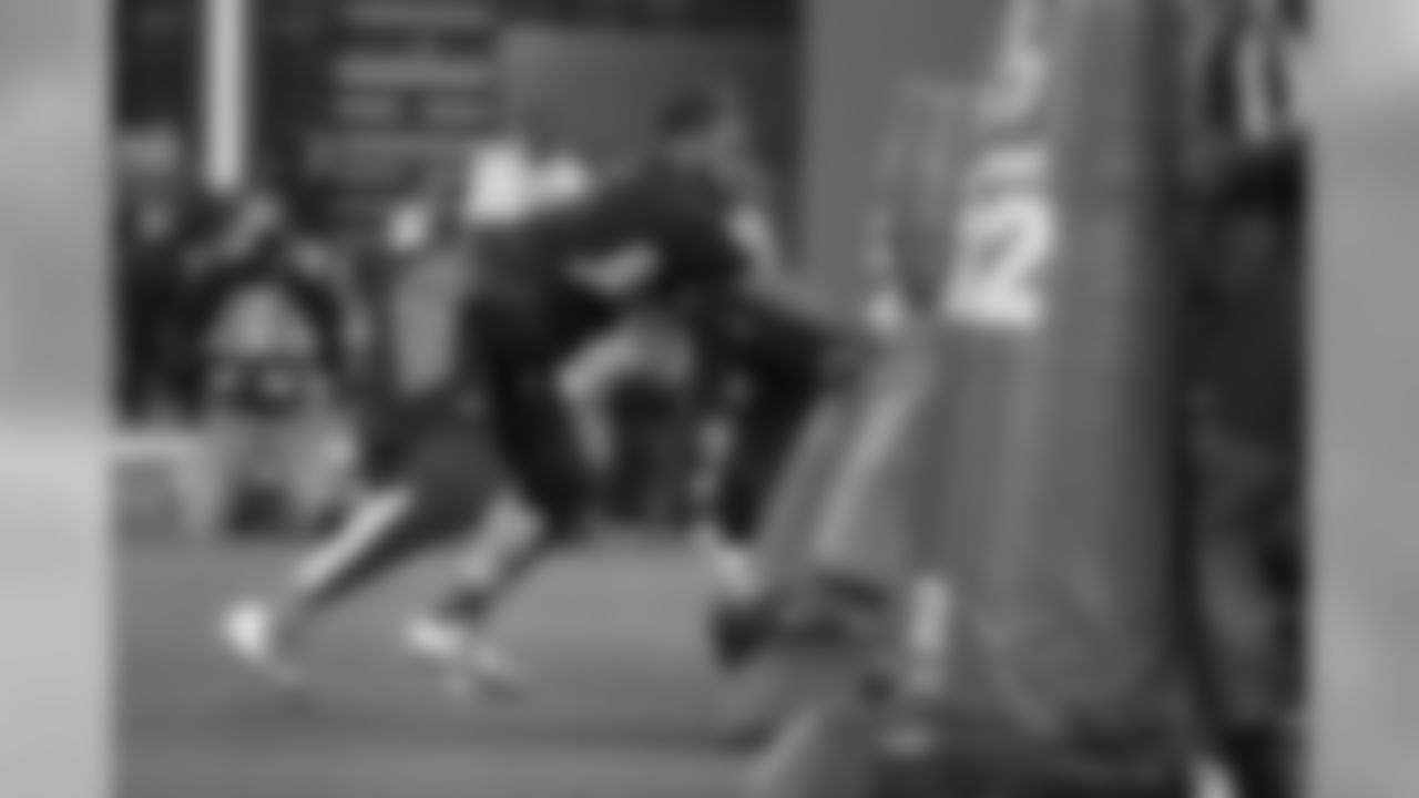 DE Jonathon Bullard, Florida (6'3, 283)