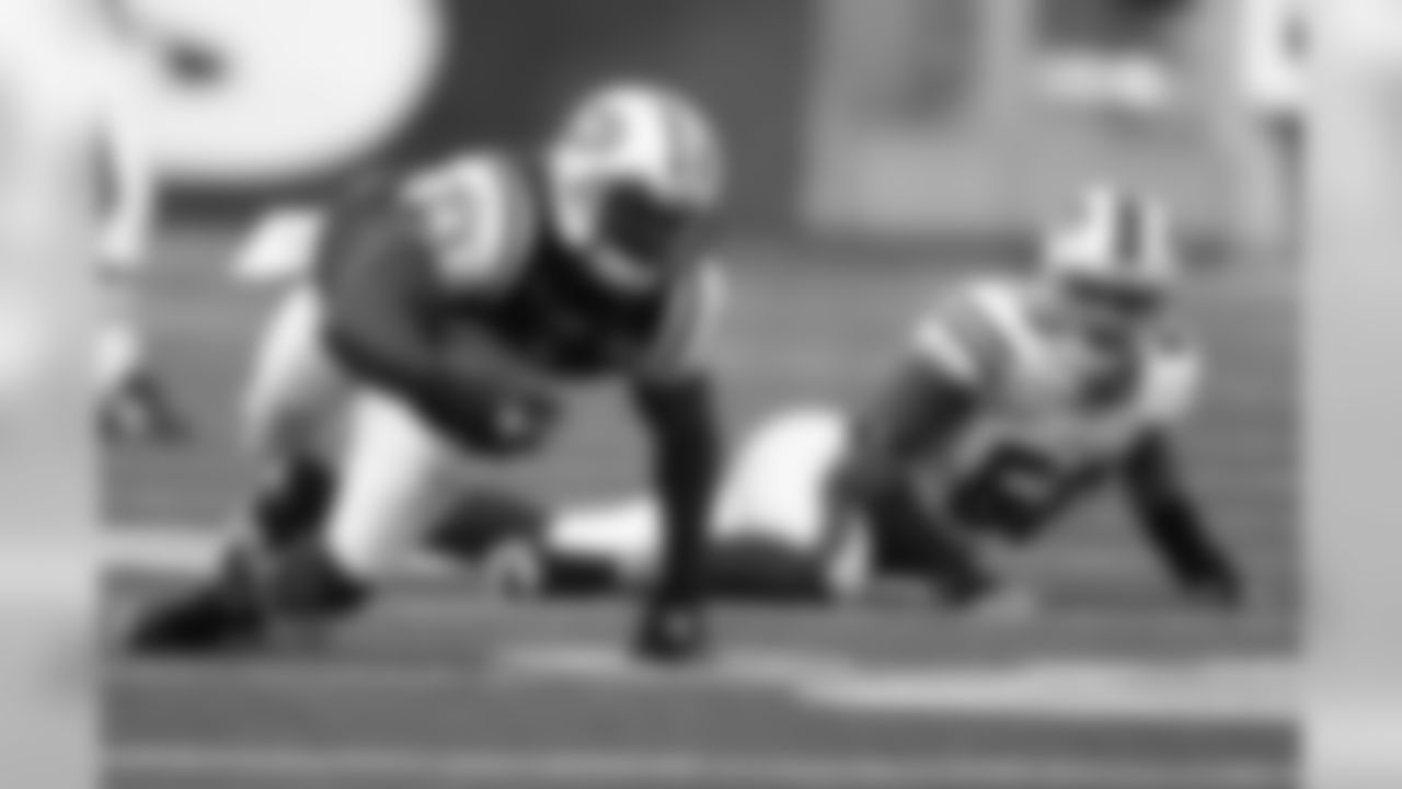 2011 Regular Season Week 12 Jets vs Bills Game Photos
