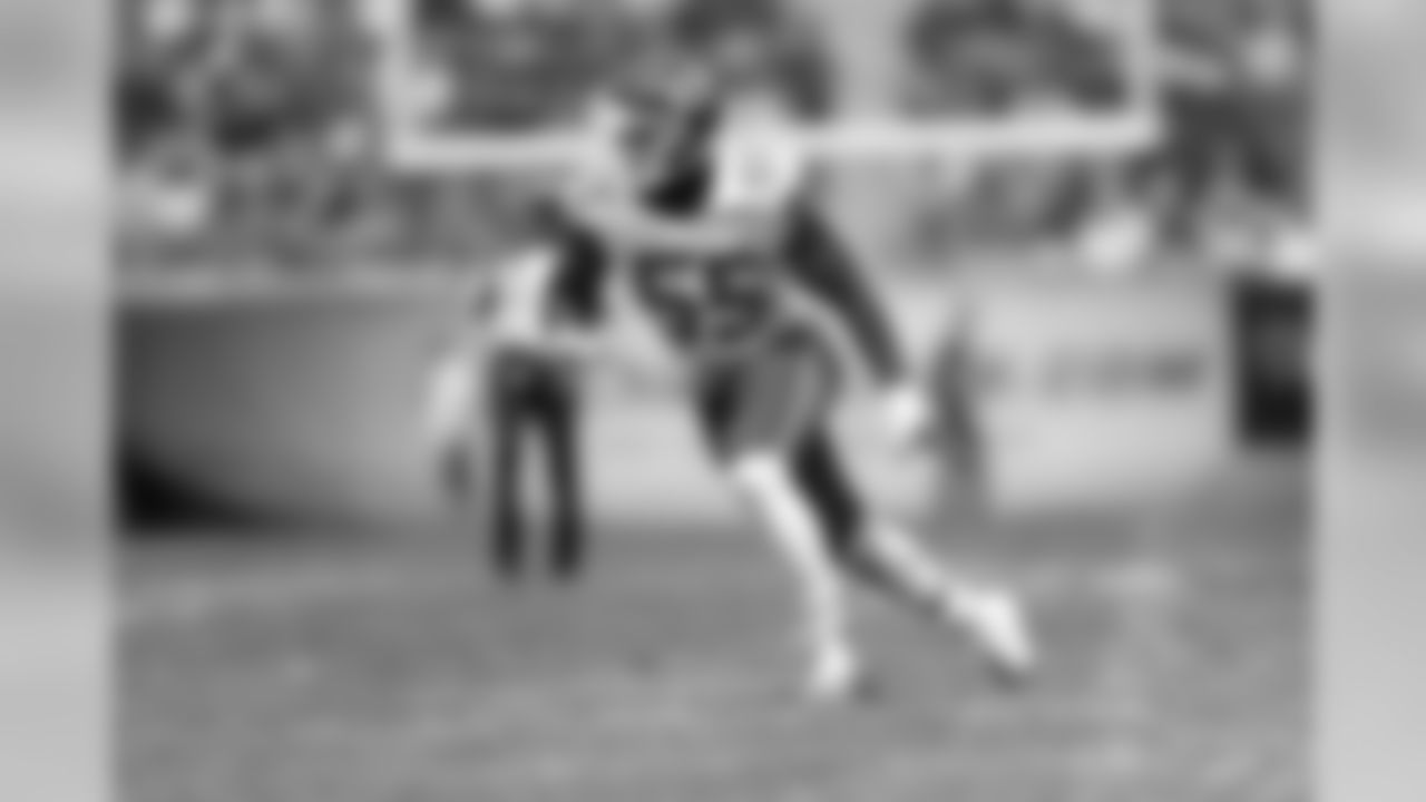 LOLB Dee Ford