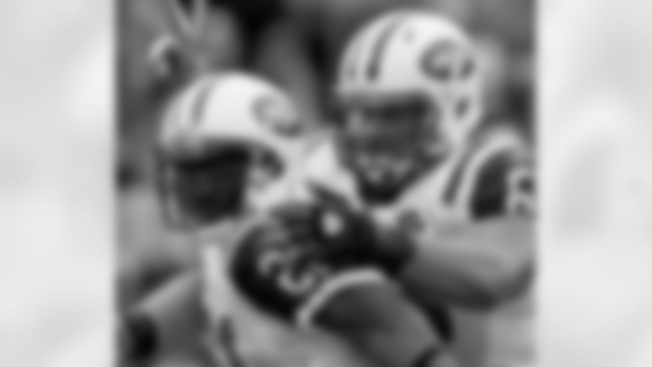 2010 Week 4 Jets at Bills Game Photos