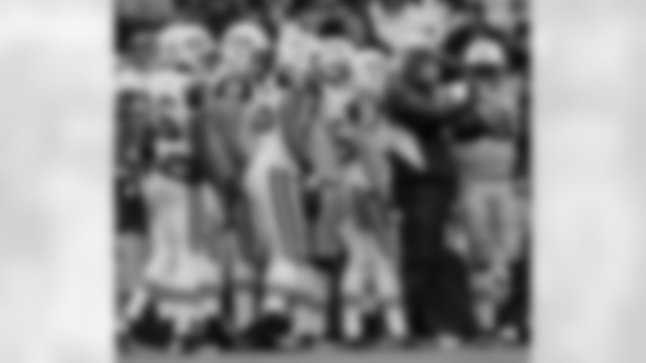 2010 Week 4 Jets at Bills Game Photos