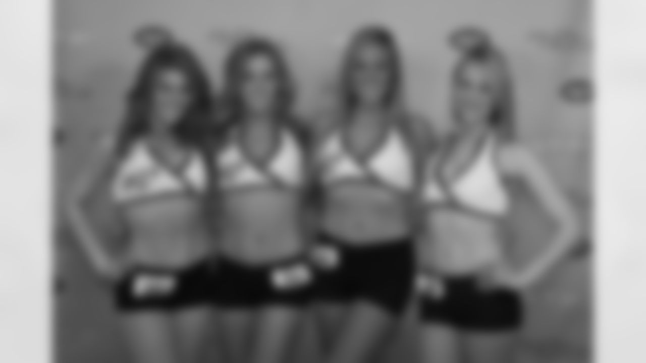 Stephanie F. - Vanessa V. - Sarah S. - Ashley W.
