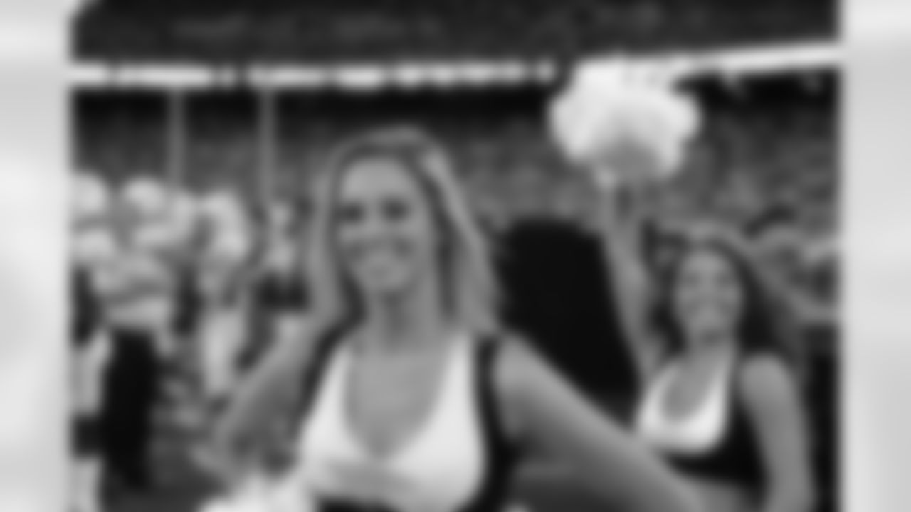 2010 Preseason Week 2 Jets vs Redskins Flight Crew Photos