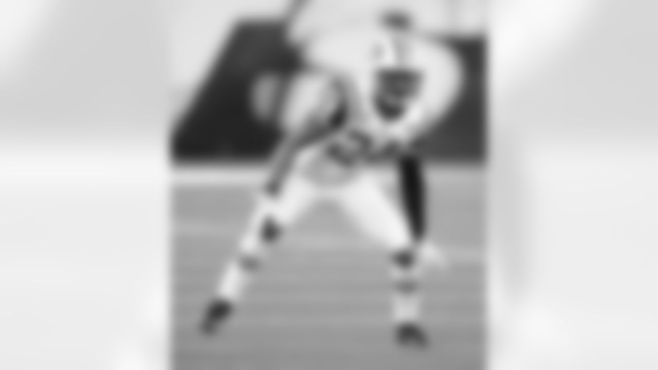 Darrelle Revis Photos