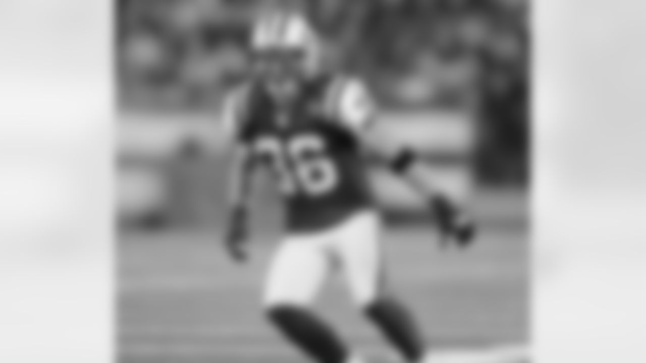 Jim Leonhard Photos
