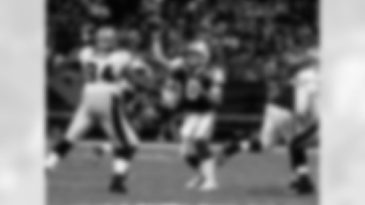 2009 Week 4 - Jets at Saints Photos