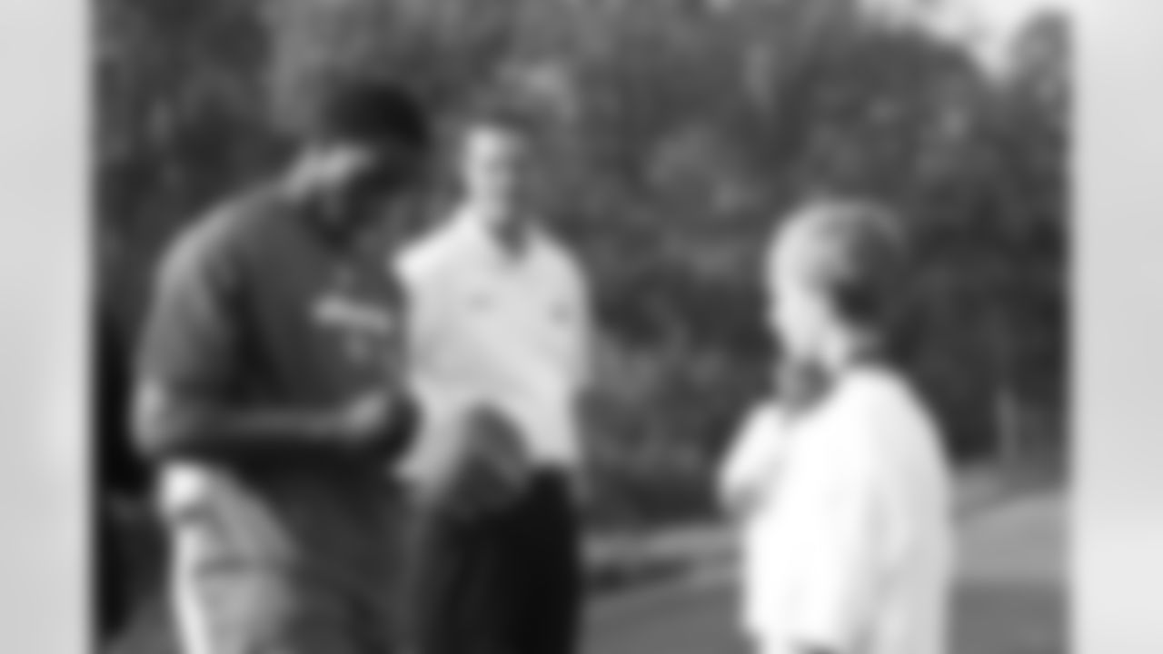 Hometown Huddle: Rookies Stand Tall for Florham Park Kids