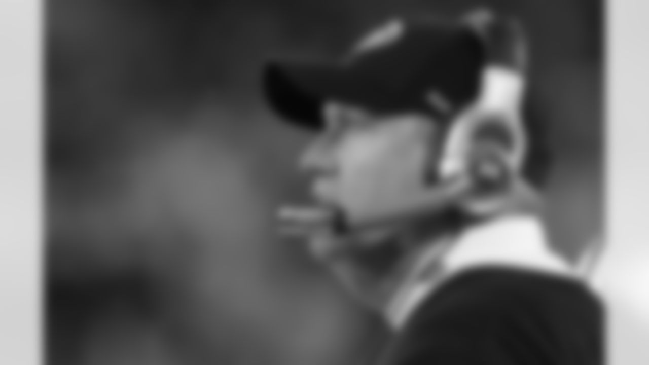 2010 Week 14 Jets vs Dolphins Game Photos