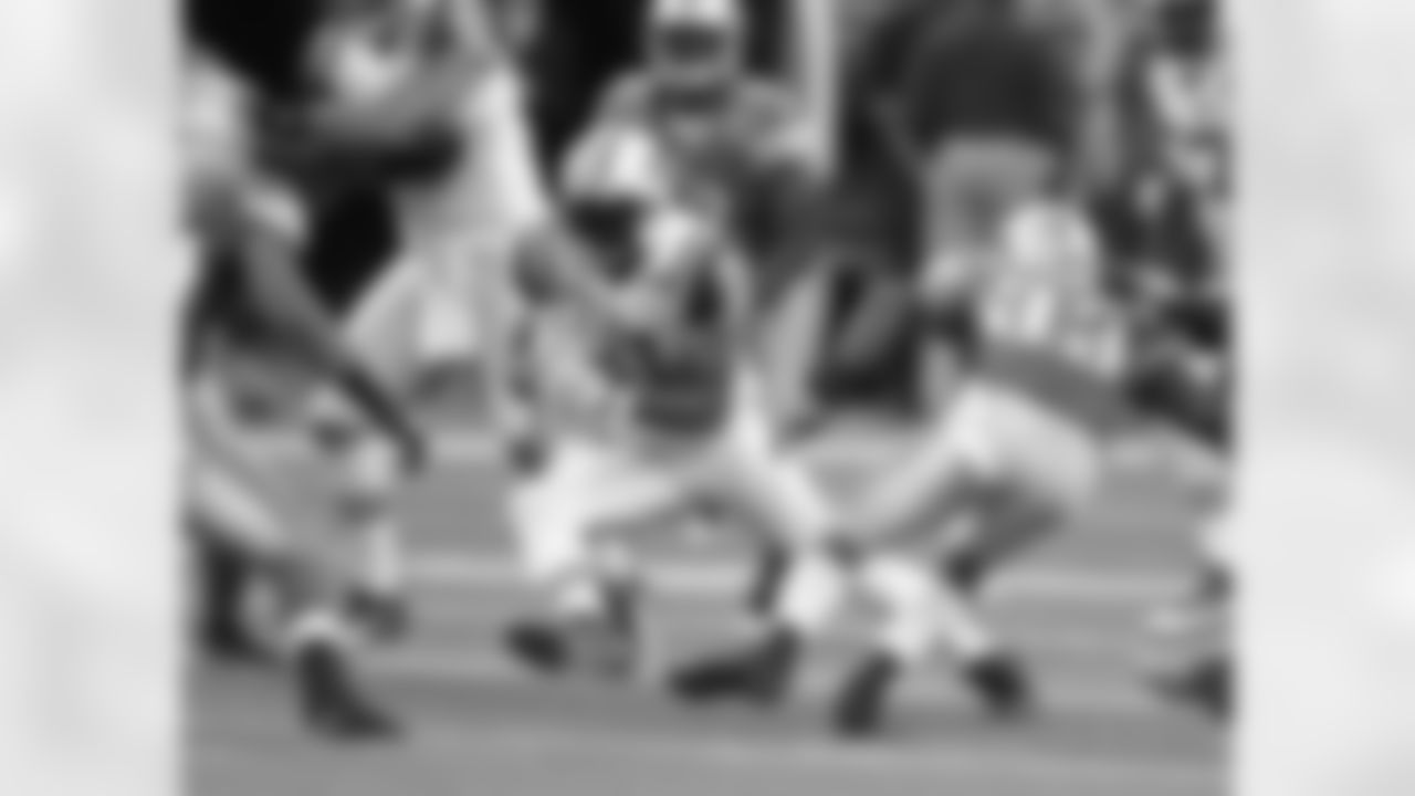 2010 Week 9 Jets vs Lions Game Photos