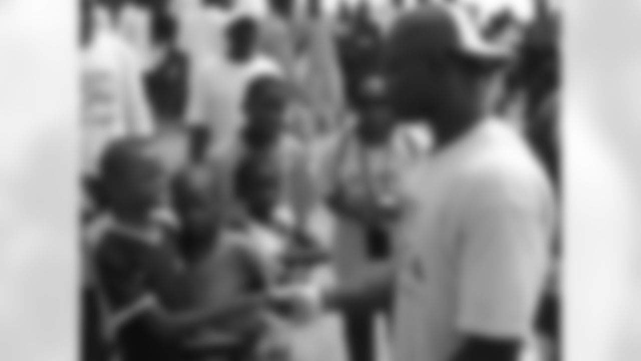 Jets Players Visit Haiti to Help Earthquake Victims