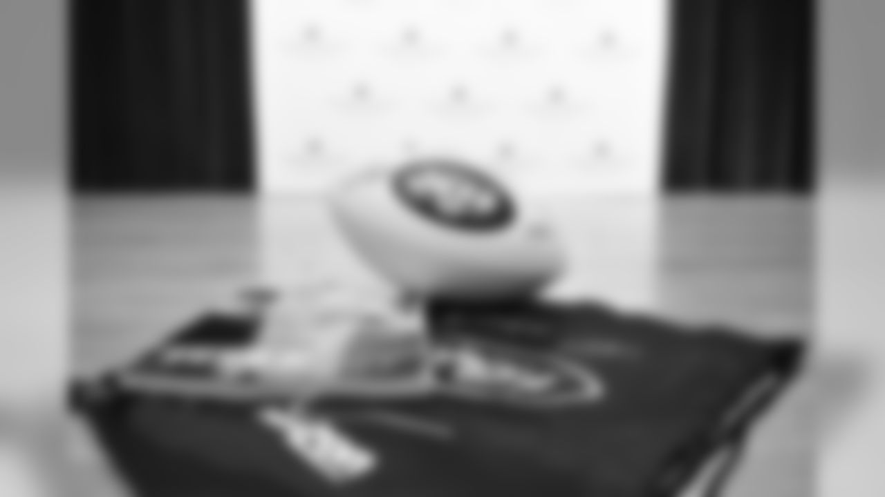 NFL Play 60 Challenge: Wilson and Dixon Inspire Local Kids