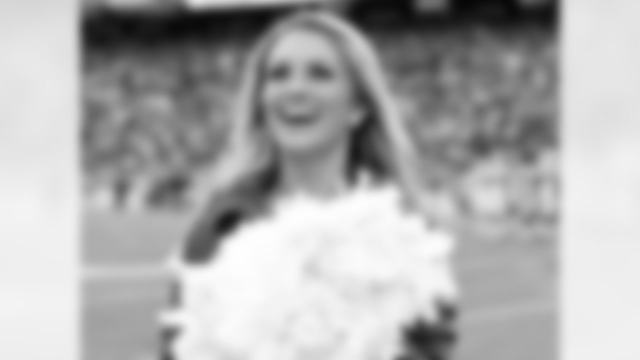 2009 Week 11 Jets vs Panthers Flight Crew Photos