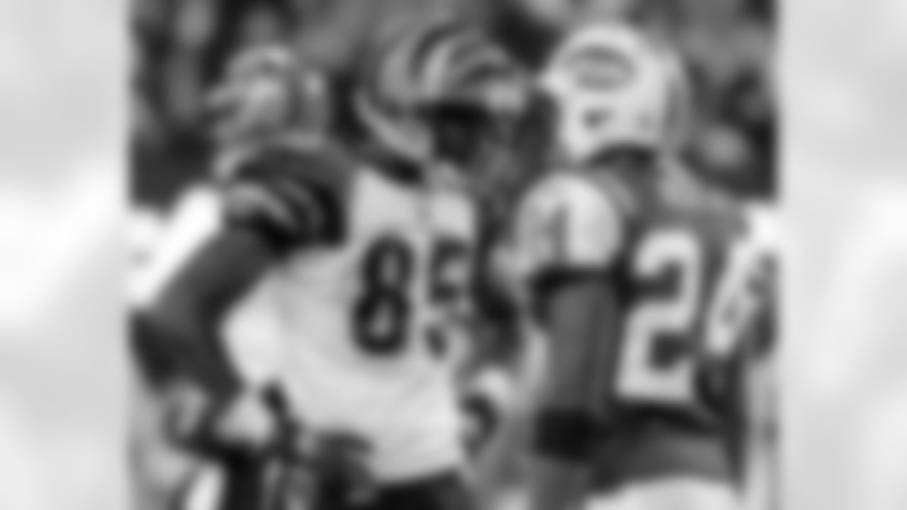 Darrelle Revis Photos