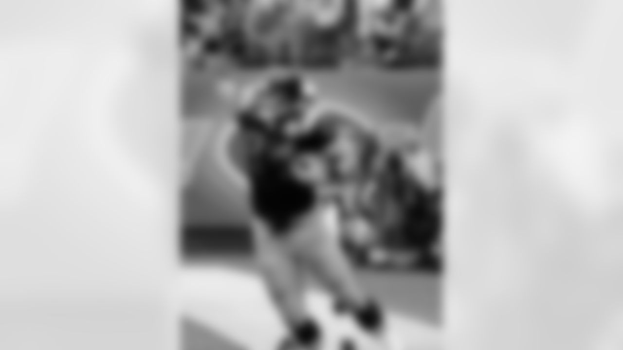 2009 Week 3 - Jets vs Titans Photos