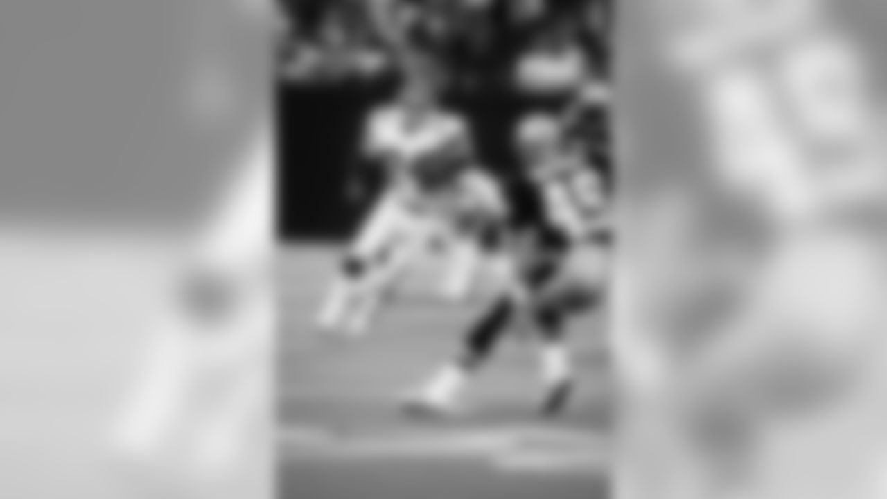 #24 RB- Freeman McNeil (1981-1992)