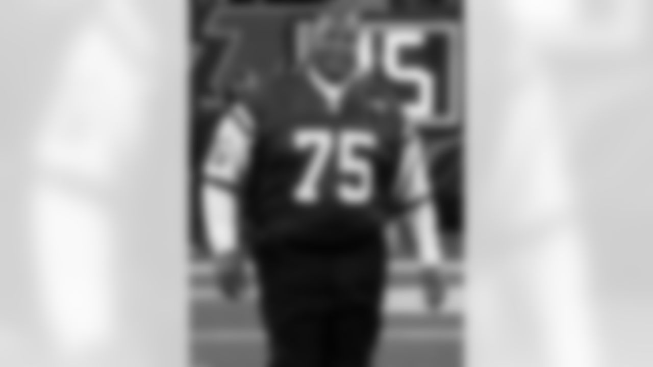 Winston Hill Photos