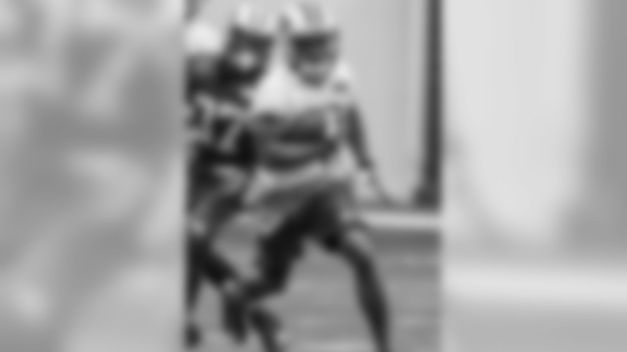 The big news this week was the Jets acquisition of WR Percy Harvin from the Seattle Seahawks. Head coach Rex Ryan has repeatedly stated that he does not expect Harvin to play "50 snaps" but Harvin will likely return kicks for the Green & White. The team is also considering using Harvin as a punt returner, something he's never done as a pro.