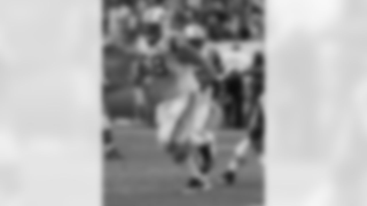 Matt Slauson Photos