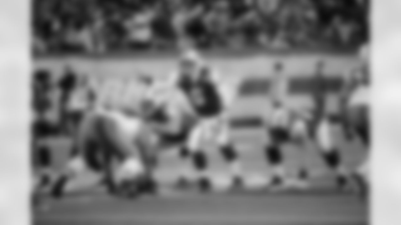 2010 Week 14 Jets vs Dolphins Game Photos