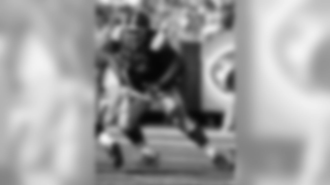 Damien Woody Photos