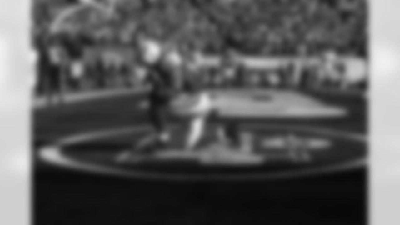 2011 Regular Season Week 16 Jets vs. Giants Game Photos