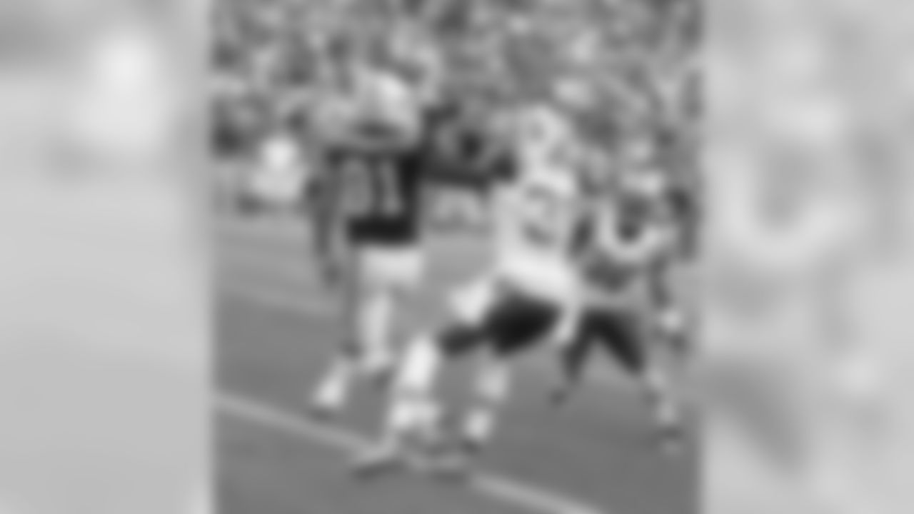 2011 Regular Season Week 5 Jets at Patriots Game Photos