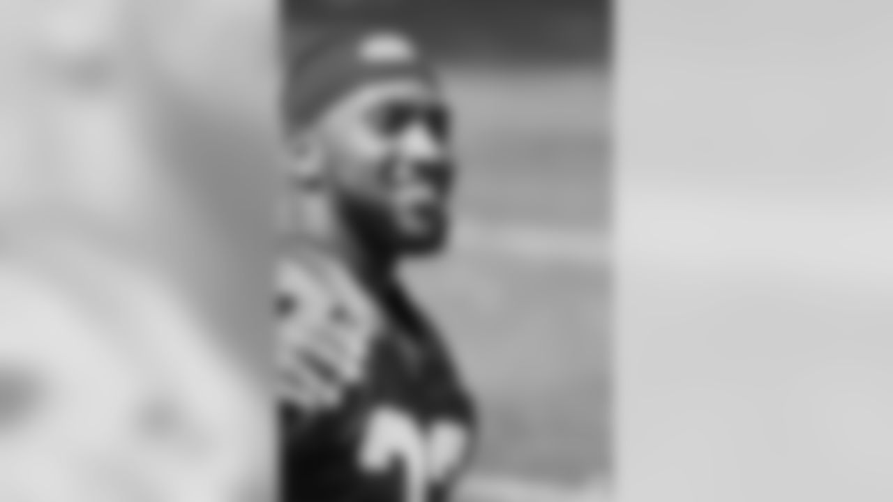 McFadden was a 2013 third-round pick for the Cleveland Browns. He spent the offseason with Browns head coach Mike Pettine, the Jets former defensive coordinator and friend of Jets coach Rex Ryan.