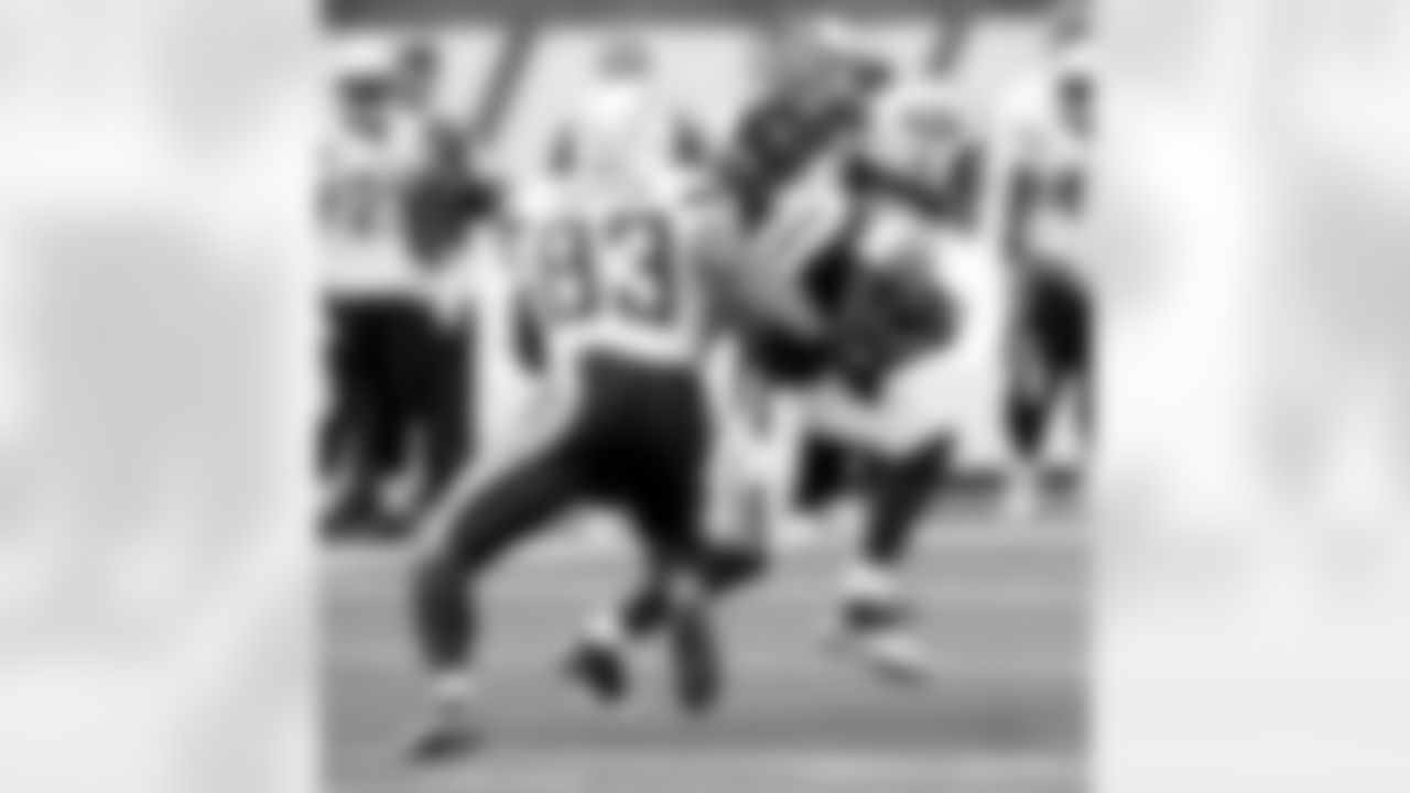 2011 Regular Season Week 7 Jets vs. Chargers Game Photos