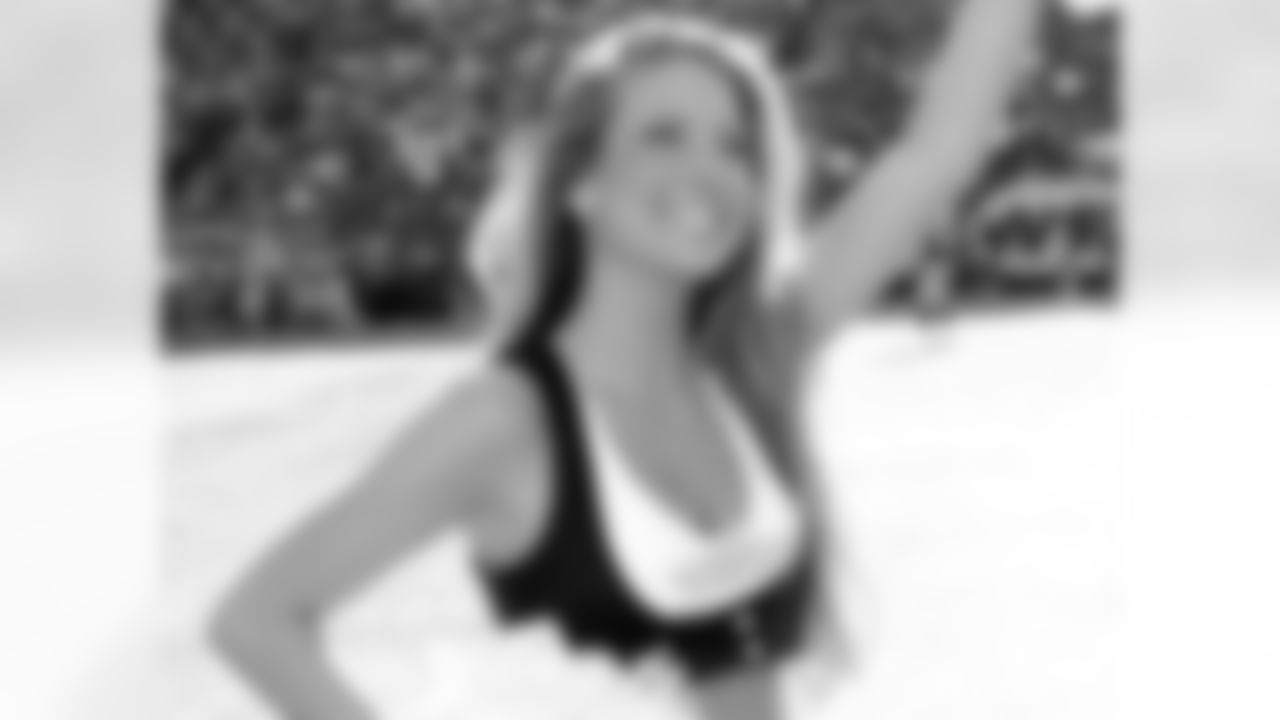 Danielle B. 2009 Flight Crew Member Photos
