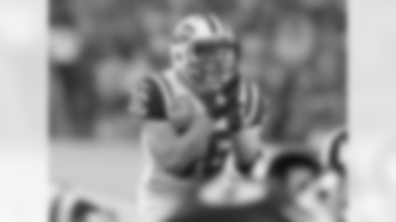 Jim Leonhard Photos