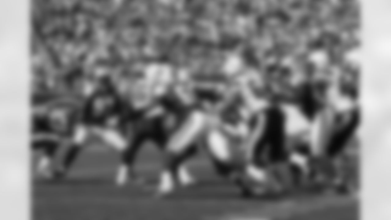 2011 Regular Season Week 7 Jets vs. Chargers Game Photos