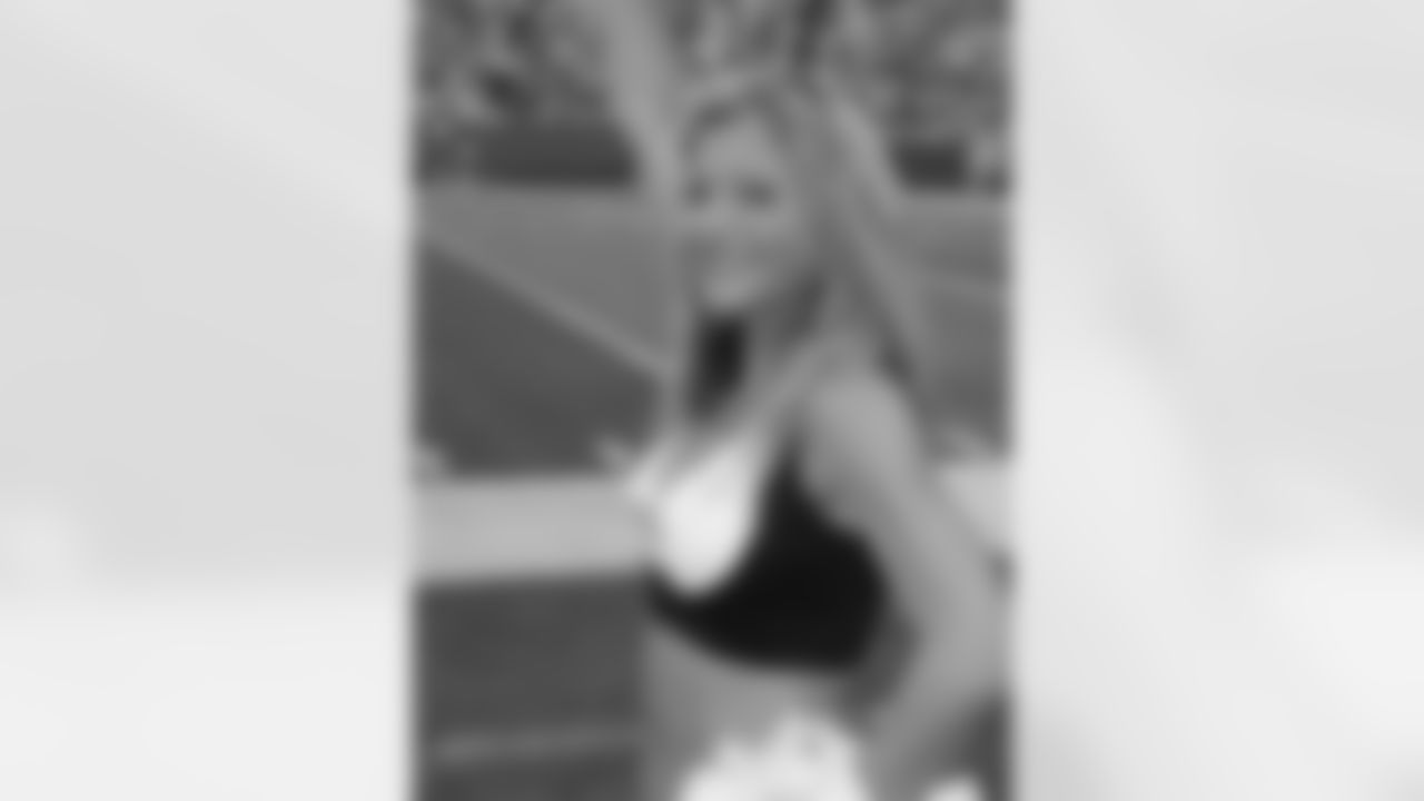 Nicole 2009 Flight Crew Member Photos