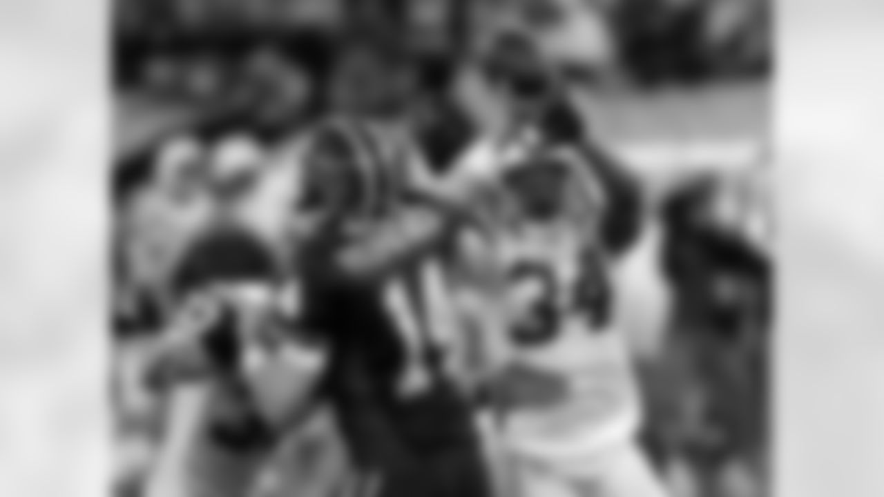 2009 Week 13 Jets at Bills Photos