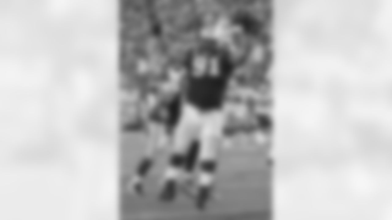 Sione Pouha Photos