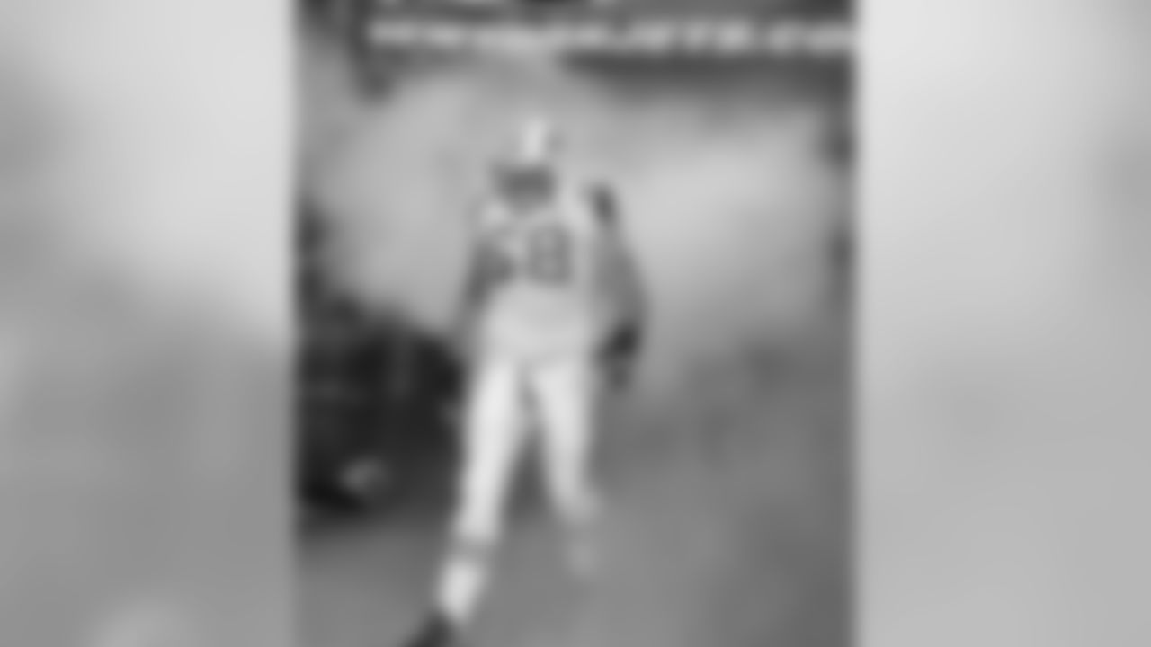 Matt Slauson Photos