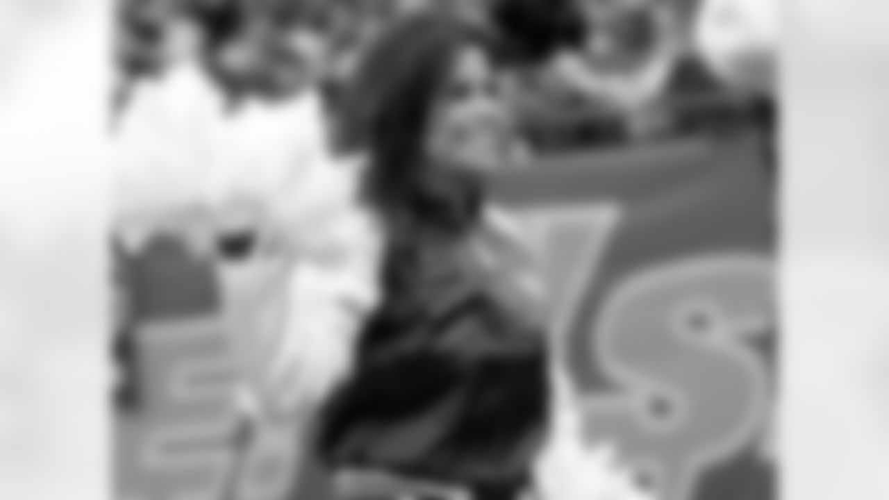 2009 Week 6 Jets vs Bills Flight Crew Photos